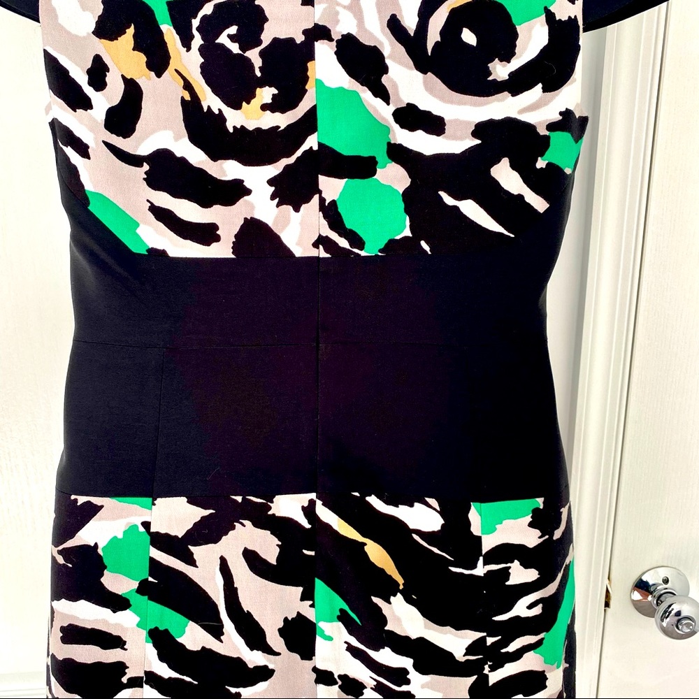 4. Collective Color-block Dress - Picture 6 of 9